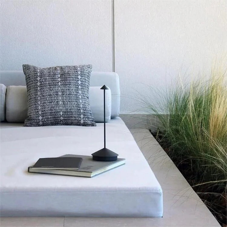 RECHARGEABLE TABLE LAMP | Stylish dining and atmospheric lighting 